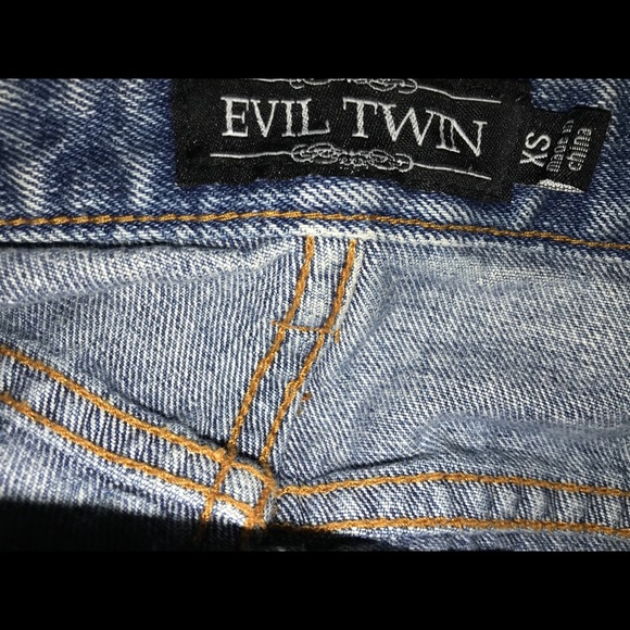 Evil Twin distressed cut off studded shorts XS - Picture 5 of 5